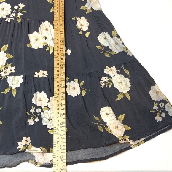 Torrid Plus Size 1 Gray White Floral Challis Babydoll Tank Latice Back Flowy - Picture 5 of 10